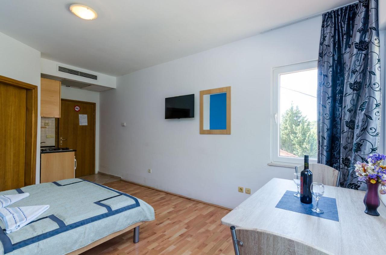 Villa Brasina Mlini Rum bild